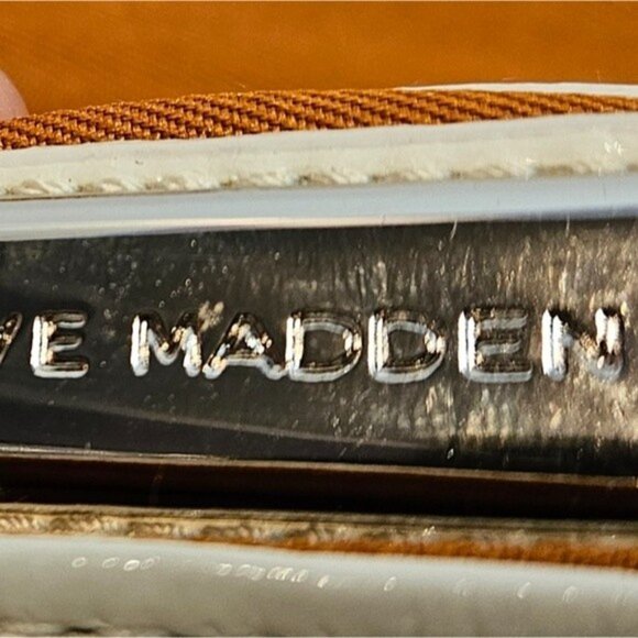 Steve Madden To-Talli Patent White So Soft Shoulder Bag with Silver Chain Strap - Picture 14 of 14